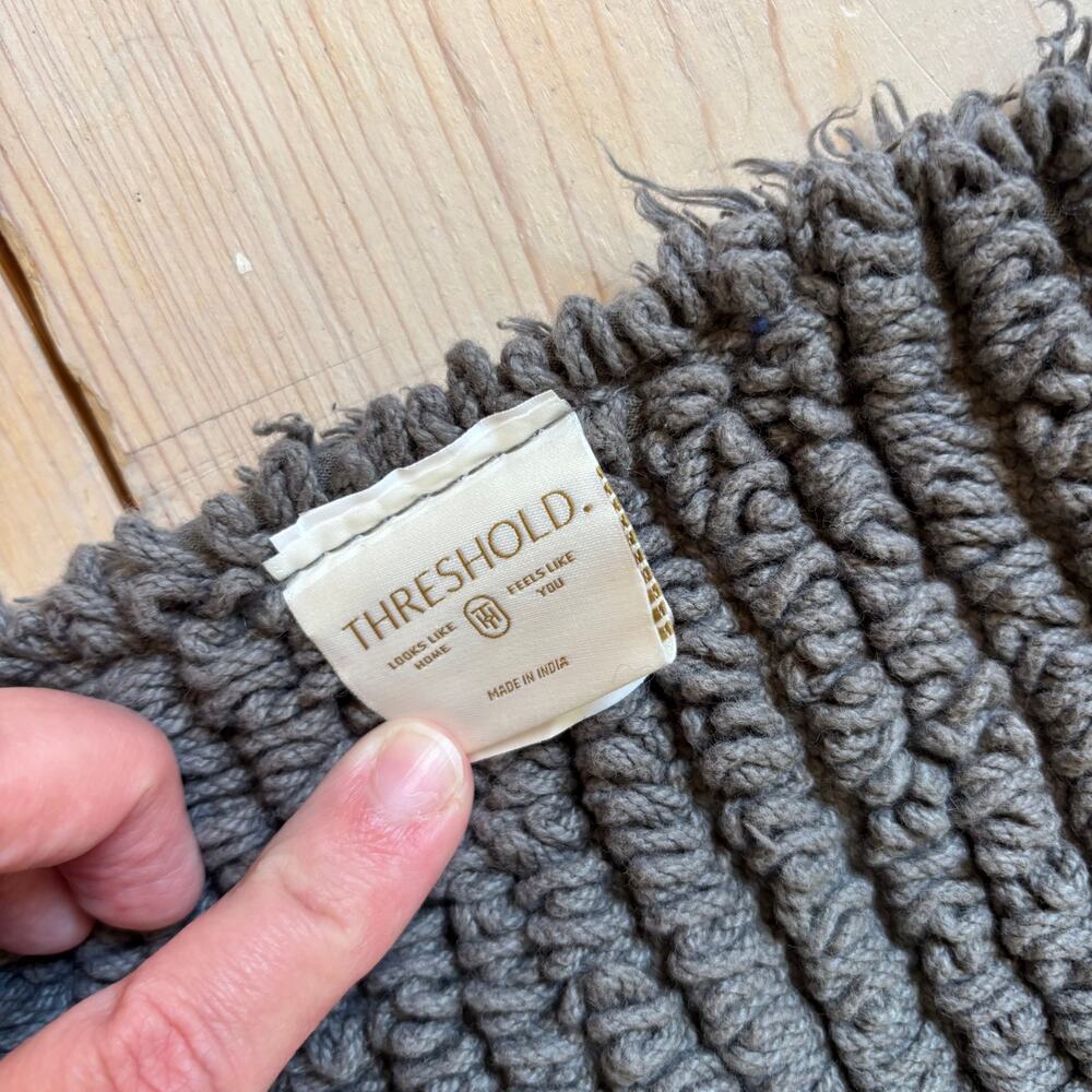 Threshold NWT Gray Performance Plus Reversible 100% Cotton Bath Rug 20x34 - Picture 5 of 5